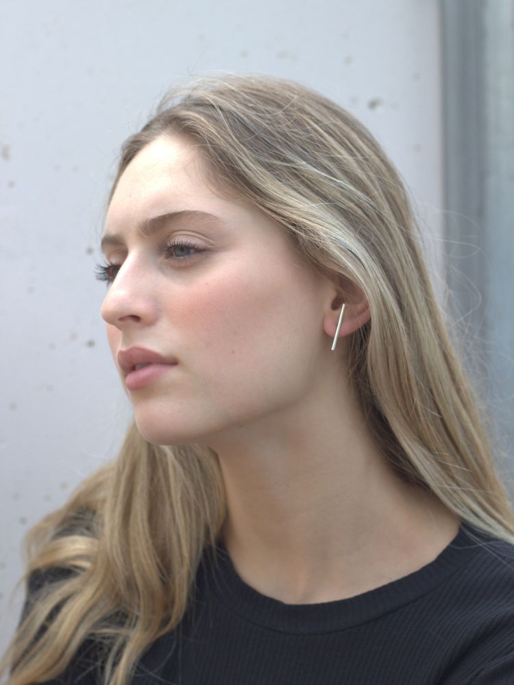 עגילי 'מקל וגזר' עגילי 'מקל וגזר'