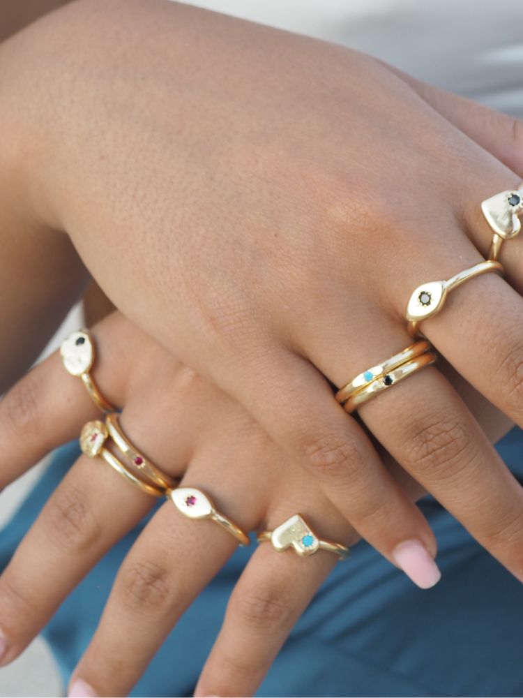 טבעת נקודה משובצת טבעת נקודה משובצת